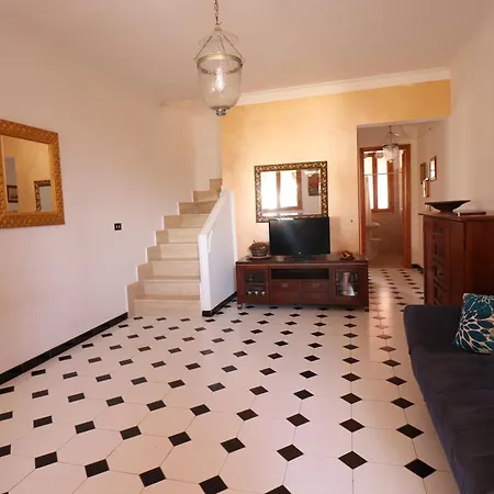 Nina A Villa